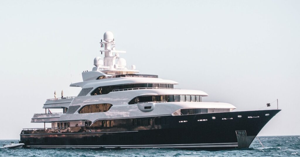 Luxury day cruise yacht charter from Serangan Island